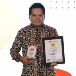 Direktur Utama PT Bank Syariah Indonesia Tbk (BSI) Hery Gunardi dinobatkan sebagai Tokoh Transformasi Ekosistem Perbankan Syariah pada acara Rakyat Merdeka Award 2022