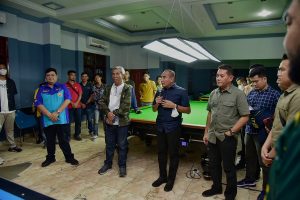 Gubernur Sumatera Utara (Sumut) Edy Rahmayadi meninjau pertandingan pada Pekan Olahraga Provinsi Sumut (Porprovsu) cabang olahraga (cabor) Billiard