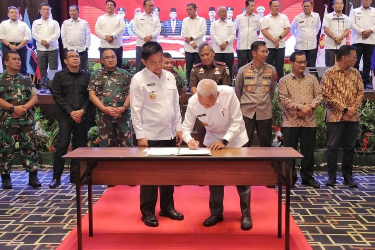 Bupati Asahan Ikuti Deklarasi Pemilu Damai dan Penandatanganan Kesepakatan