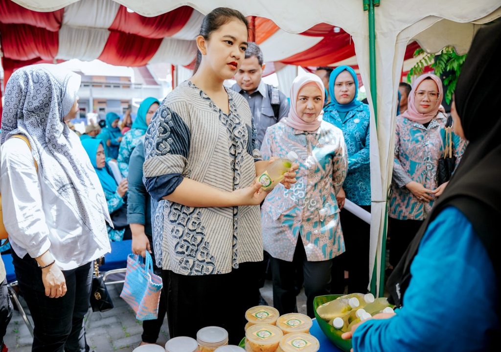 Ny Kahiyang Ayu Kunjungi Kelurahan Tanjung Mulia Hilir