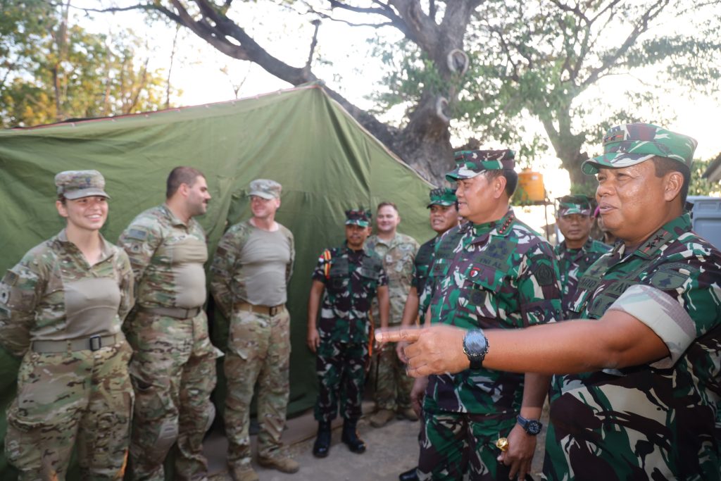 Pangdam Brawijaya Dampingi Panglima TNI Tinjau Latihan Super Garuda Shield