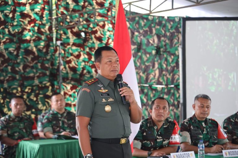 Pangdam Mayjen Farid Makruf Tutup Latihan Posko I di Mojokerto  