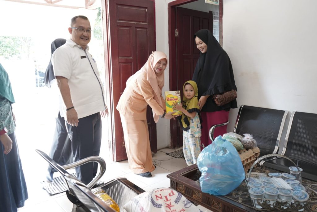 6 Orang Anak Penderita Stunting Terima Bantuan Makanan Tambahan Dari ...