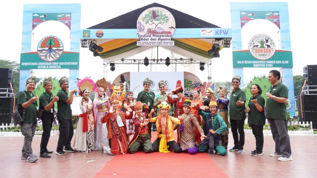 Festival Masyarakat Adat dan Agama untuk Menyatukan Alam & Manusia