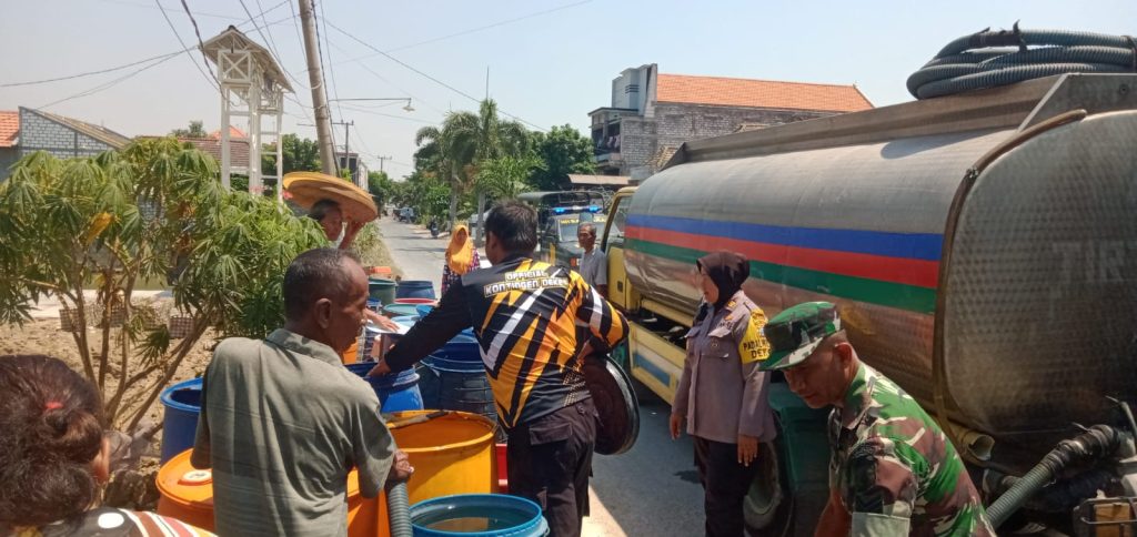 Forkopimda Lamongan Gencarkan Dropping Air Bersih