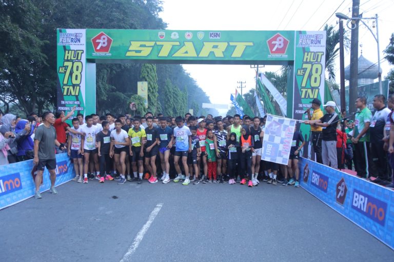 Meriahkan HUT TNI ke-78, Bupati Asahan Lepas Peserta Fun Run