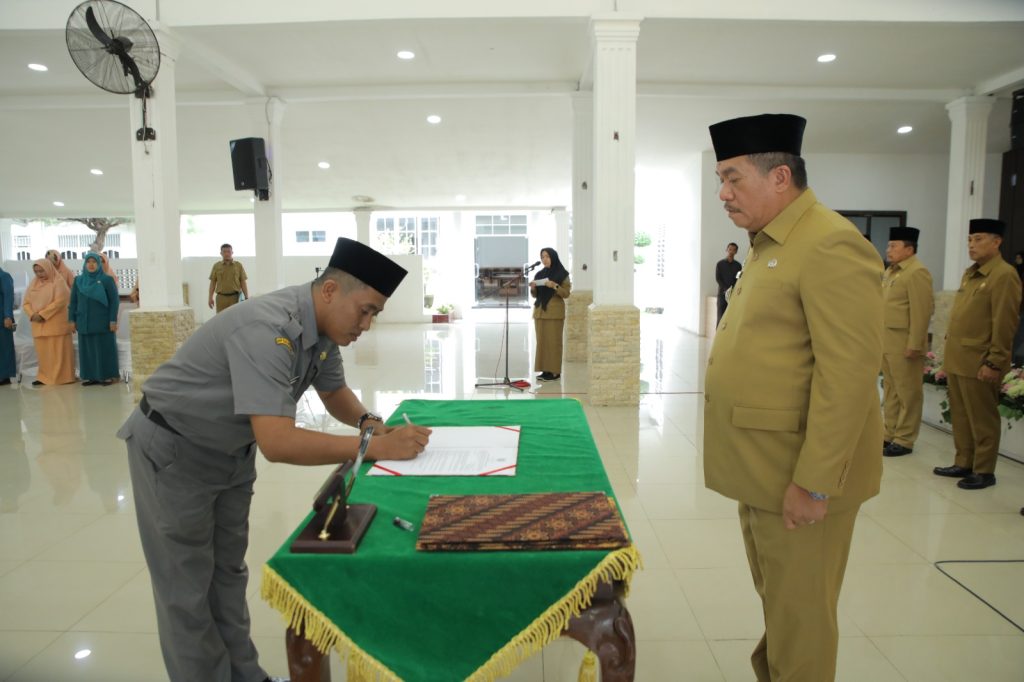 Wabup Asahan Lantik Kepala UPTD SDN, SMPN dan UPTD Puskesmas