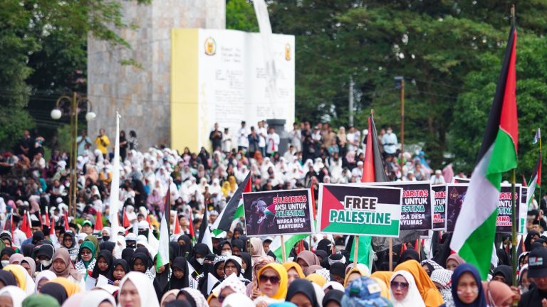 20 Ribuan Masyarakat Langkat Lintas Agama Peduli Palestina