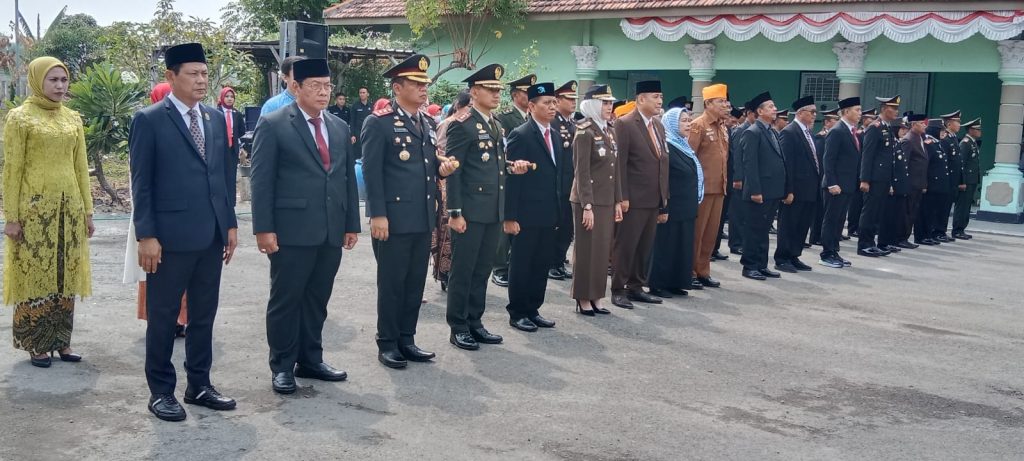 Dandim Lamongan Hadiri Upacara Peringatan Hari Pahlawan ke-78