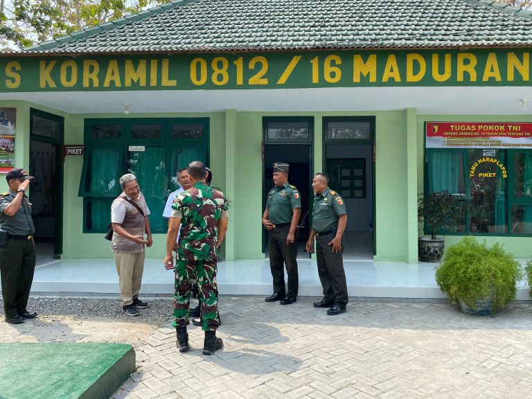 Danrem dan Dandim Letkol Arm Ketut Wira Sambangi Koramil Maduran