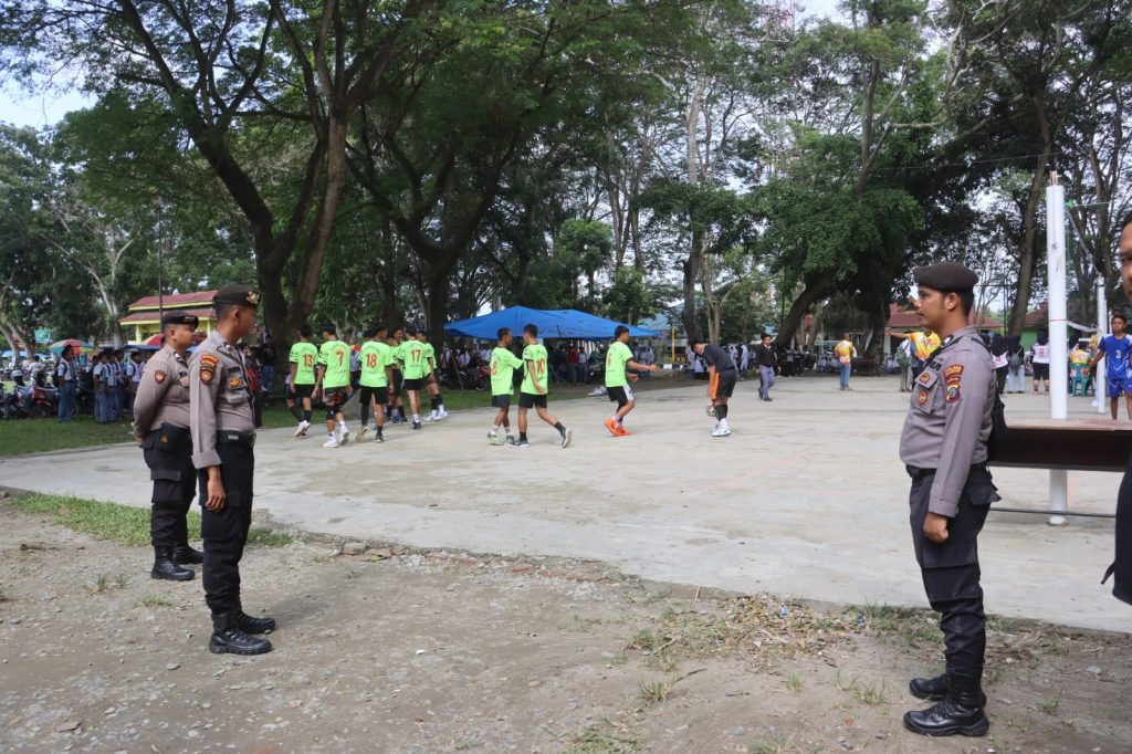 Polres Langkat Laksanakan Pengamanan Pertandingan Voli Antar Desa