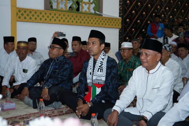 UAS Ceramah Agama di Mesjid Agung Ahmad Bakrie Kisaran