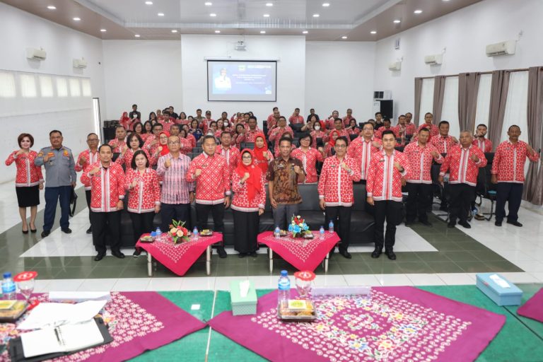 Walkot Susanti Buka Rakorbang Tahun 2023 Bersama OPD