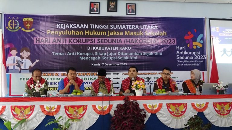 Kejatisu Tanamkan Nilai Kejujuran dan Disiplin Sejak Dini Kepada Siswa SMK N 1 Merdeka 