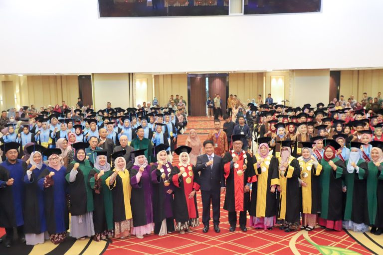 Pj Gubernur Sumut Hadiri Wisuda UNHAJ