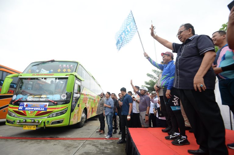 Pj Gubernur Sumut Lepas 1.200 Peserta Mudik Gratis Nataru