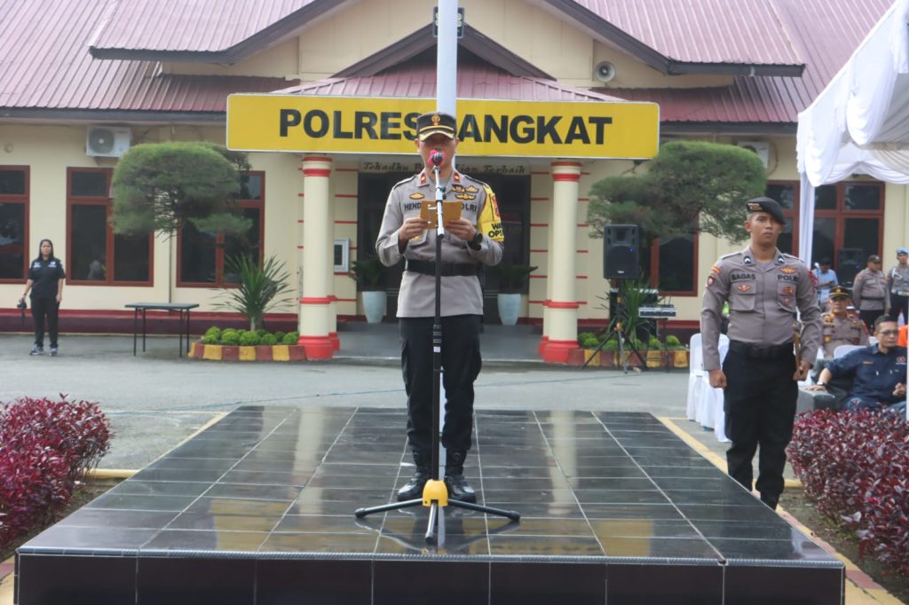 Polres Langkat Gelar Apel Pasukan Operasi Kepolisian Terpusat Lilin Toba - 2023