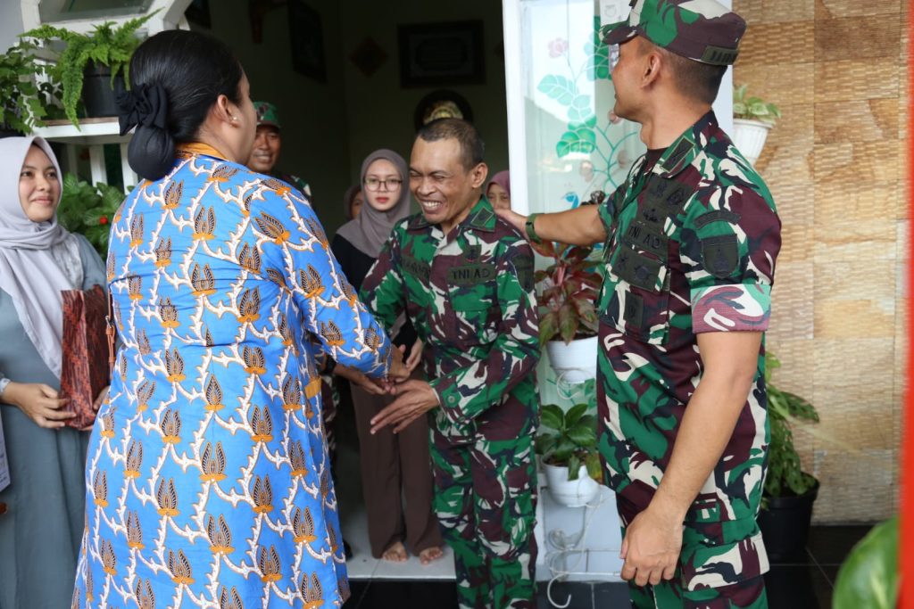 Bentuk Kepedulian Letkol Wira pada Anggota