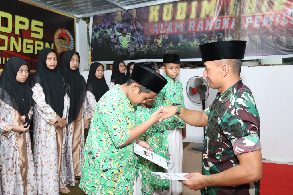 Dandim Lamongan Santuni Yatim Piatu