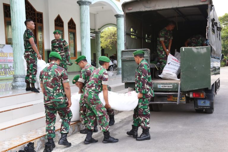 Kodim Lamongan Salurkan Zakat dari Baznas