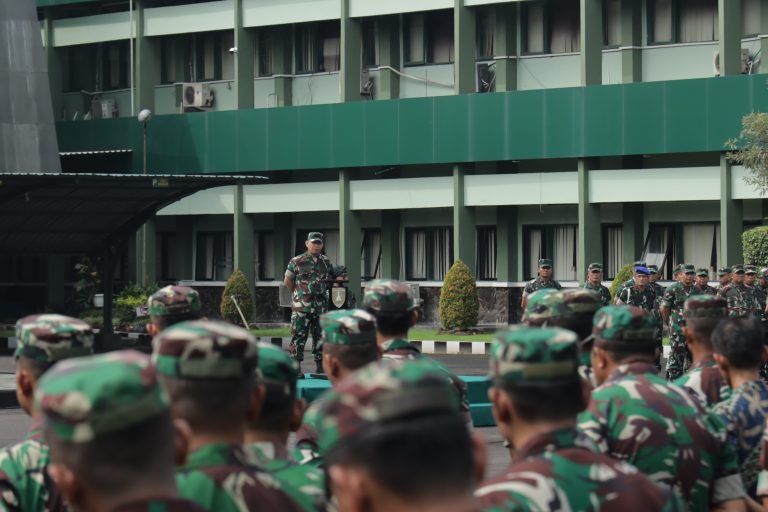 Pangdam Brawijaya Pimpim Apel Pemberangkatan Cuti Bersama