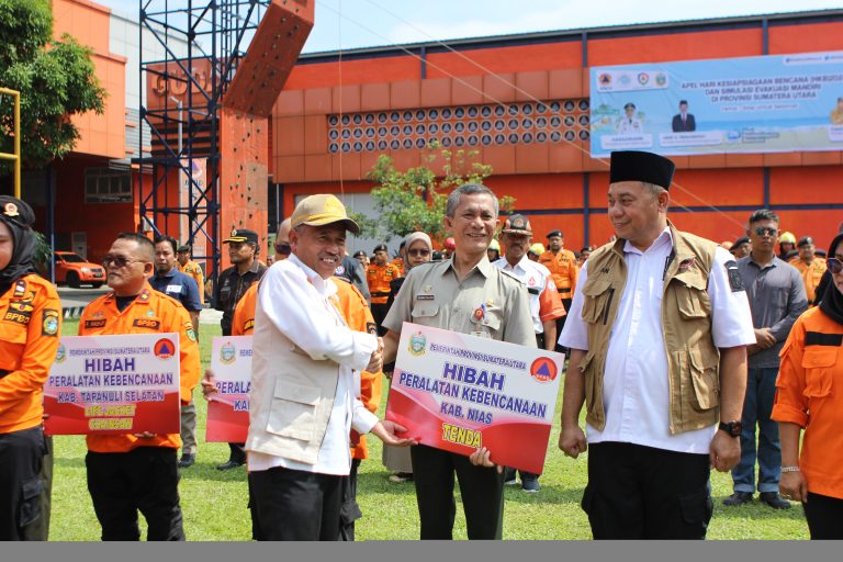 Pemprov Sumut Serahkan Bantuan Alat Kebencanaan