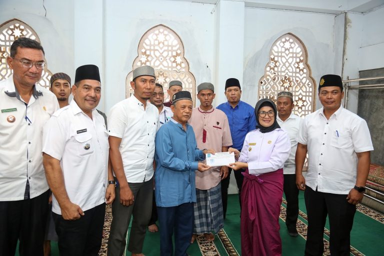 Perumda Tirta Uli dan Pemko Siantar Ramadhan Berbagi Terakhir di Masjid Al Hilal