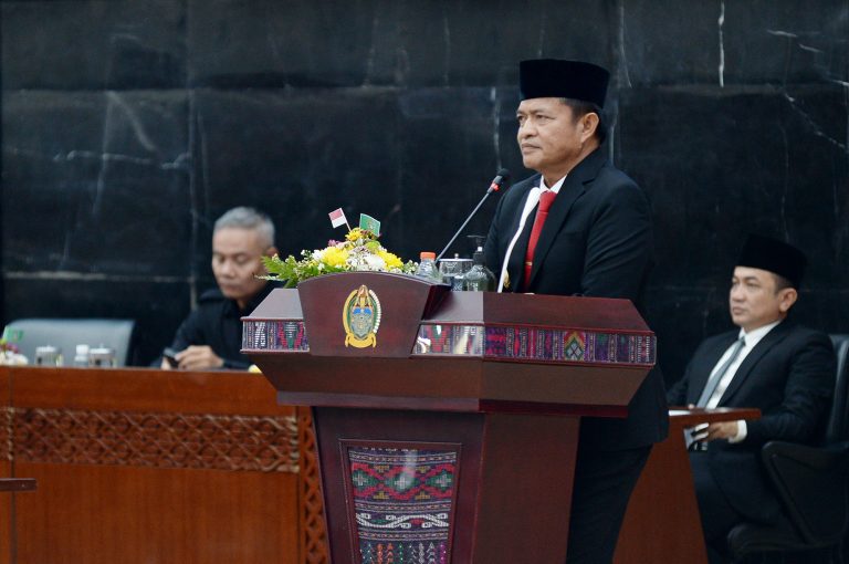 Pj Gubernur hadiri rapat paripurna