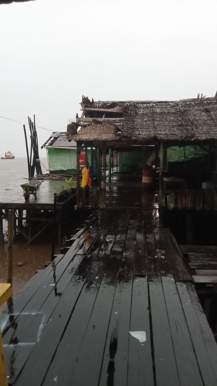 Angin Puting Beliung Rusak Tujuh Rumah Warga Kubu