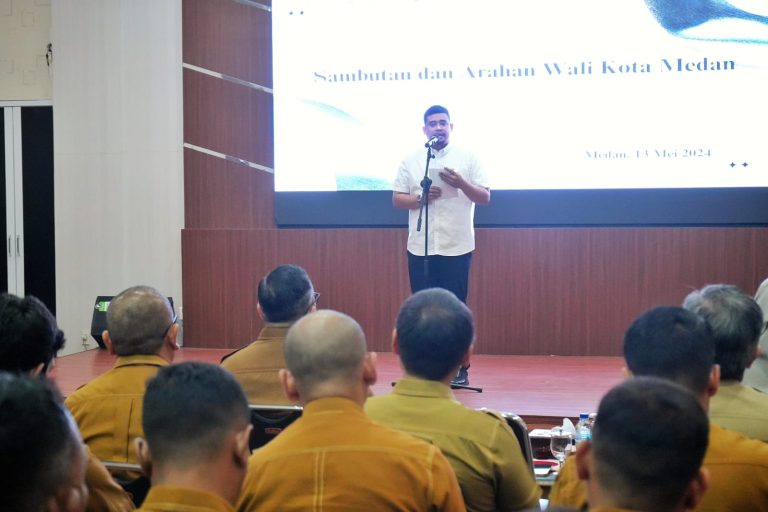 Bobby Nasution launching program Satu Kecamatan Satu Kelurahan Cantik (Cinta Statistik) Kota Medan