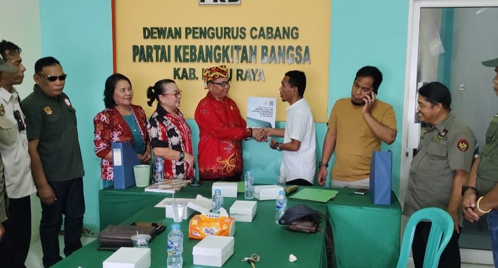 Martinus SE, M.Si Resmi Mendaftar sebagai Calon Wakil Bupati Kubu Raya