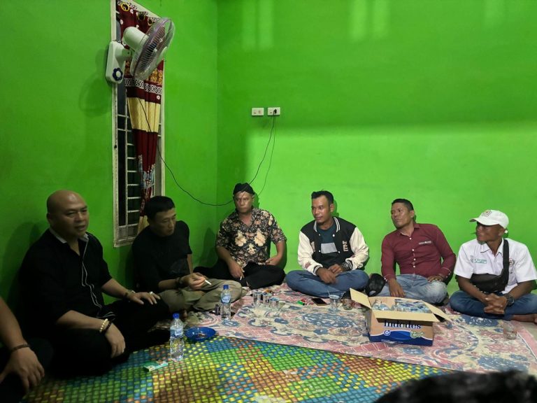 Para Pegiat Seni Jawa Di Teluk Bakung Curhat ke Nikson Nababan