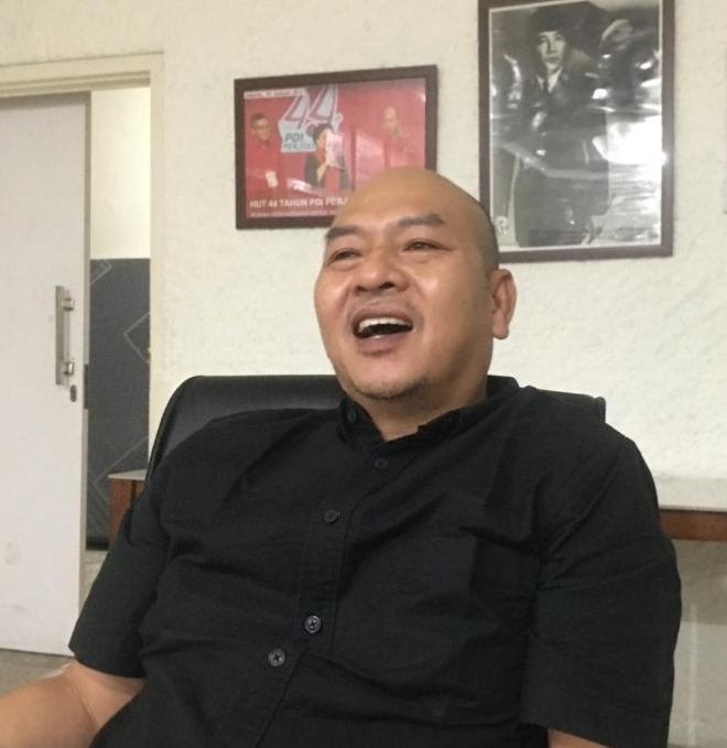 nikson nababan bermalam di Desa