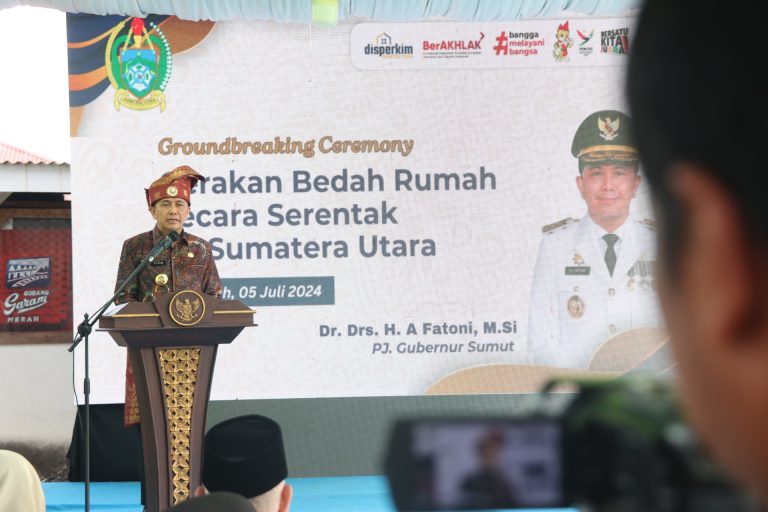 Gebrakan Pj Gubernur Fatoni Canangkan Gerakan Bedah Rumah