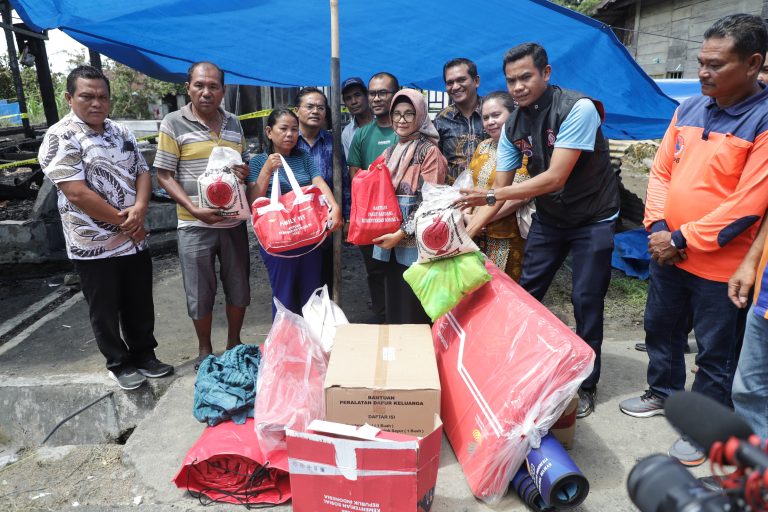 Walkot Susanti Temui Rismawati Beri Semangat Atas Peristiwa Menimpanya