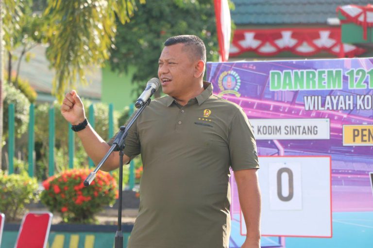 Brigjen TNI Luqman Arief Buka Turnamen Sepak Bola Danrem 121Abw Cup 2024