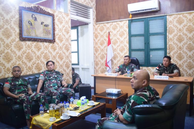 Brigjen TNI Luqman Arief Rapat dengan Jajaran