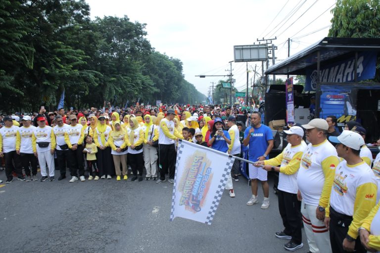 Bupati Asahan Lepas Gerak Jalan Santai HUT RI ke-79