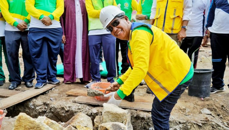 Bupati Simalungun Letakkan Batu Pertama Pembangunan Gedung FKUB