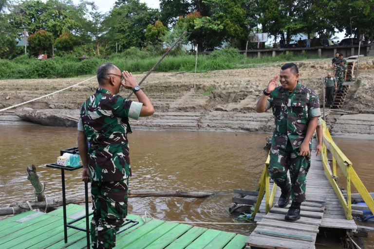 Danrem 121/Abw Brigjen TNI Luqman Arief Menyambut Tim dari Dispenad