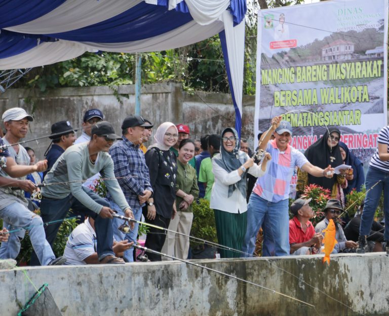 Walkot Susanti Gelar Lomba Mancing Mania Bersama Masyarakat