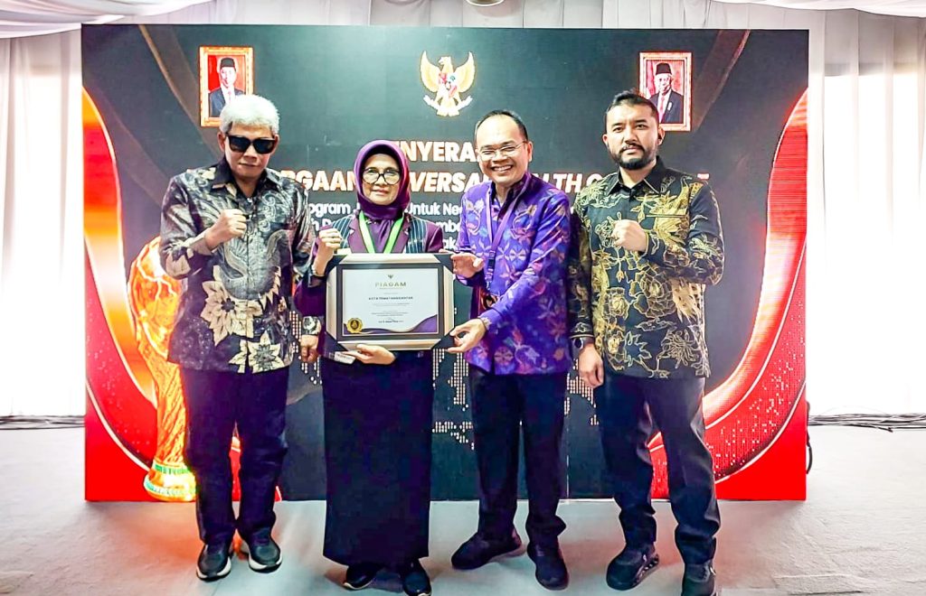 Walkot Susanti Terima UHC Award dari Wapres Ma'ruf Amin