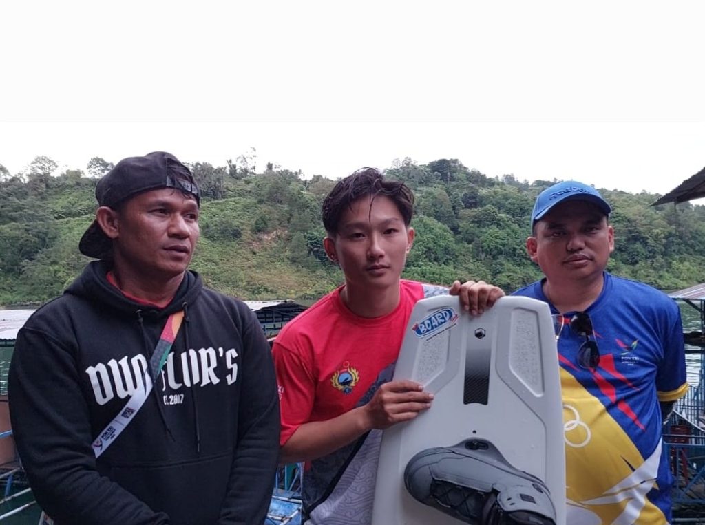 Jason Kepri Rebut Medali Emas Wakeboard Ski Air