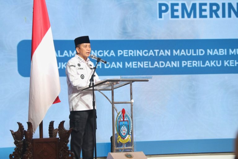 Pj Gubernur Sumut Hadiri Peringatan Maulid Nabi Muhammad SAW 1446 Hijriah