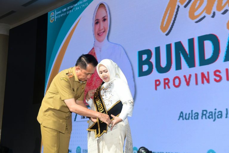 Pj Gubernur Sumut Kukuhkan Tyas Fatoni Jadi Bunda Literasi