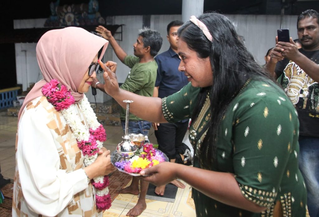 Walkot Susanti Hadiri Acara Ganesh Chaturthi di Arulmigu Shri Dhurga Devi Alayam