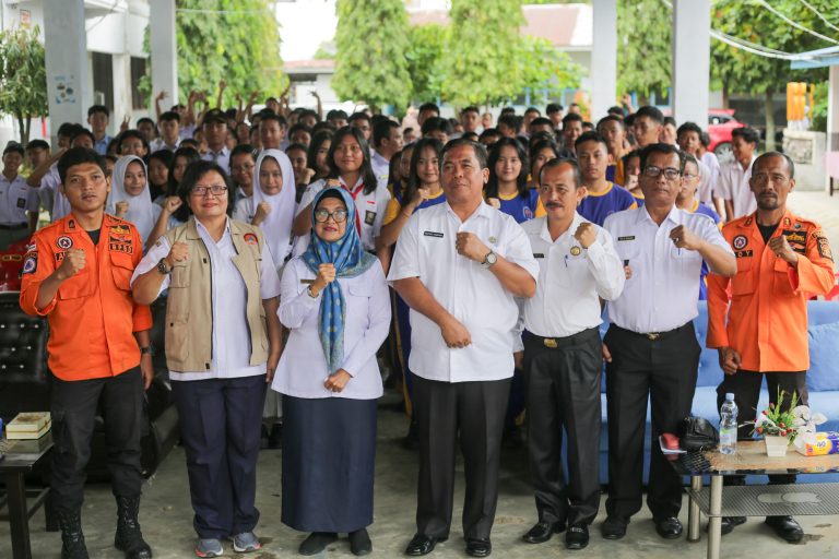 Walkot Susanti Safari ke Sekolah Sosialisasi Komunikasi dan Informasi