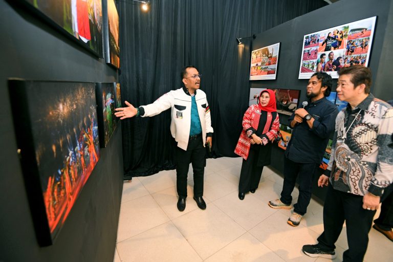 Kilas Balik Kesuksesan PON XXI pameran foto