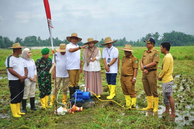 Pj Bupati Langkat Luncurkan Program Bis LIPIN