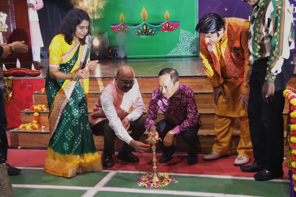 Sekdaprov Sumut Hadiri Perayaan Deepawali Konjen India di Medan